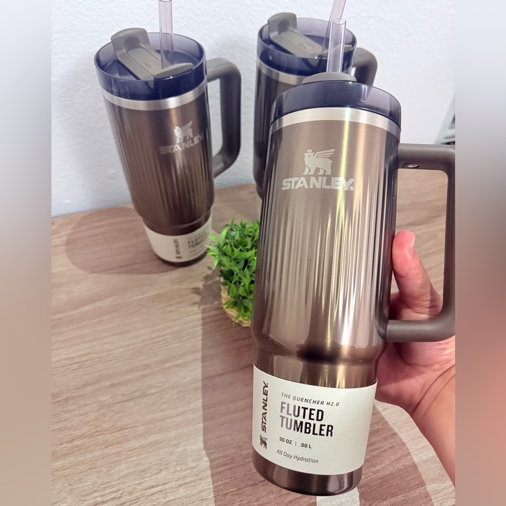The Quencher® H2.0 Fluted Tumbler | 30 OZ